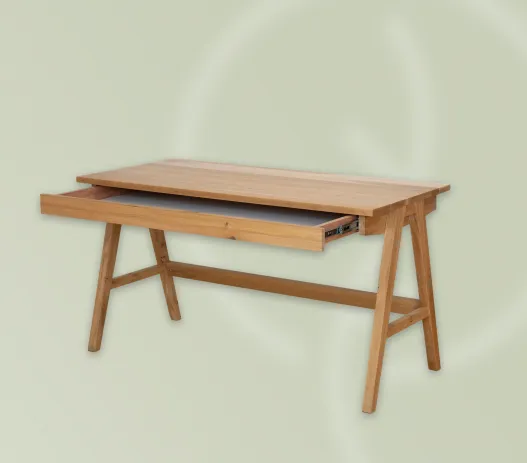 schreibtisch-noah-seitlich-2-241218-website-527x463-crop-50-50.webp